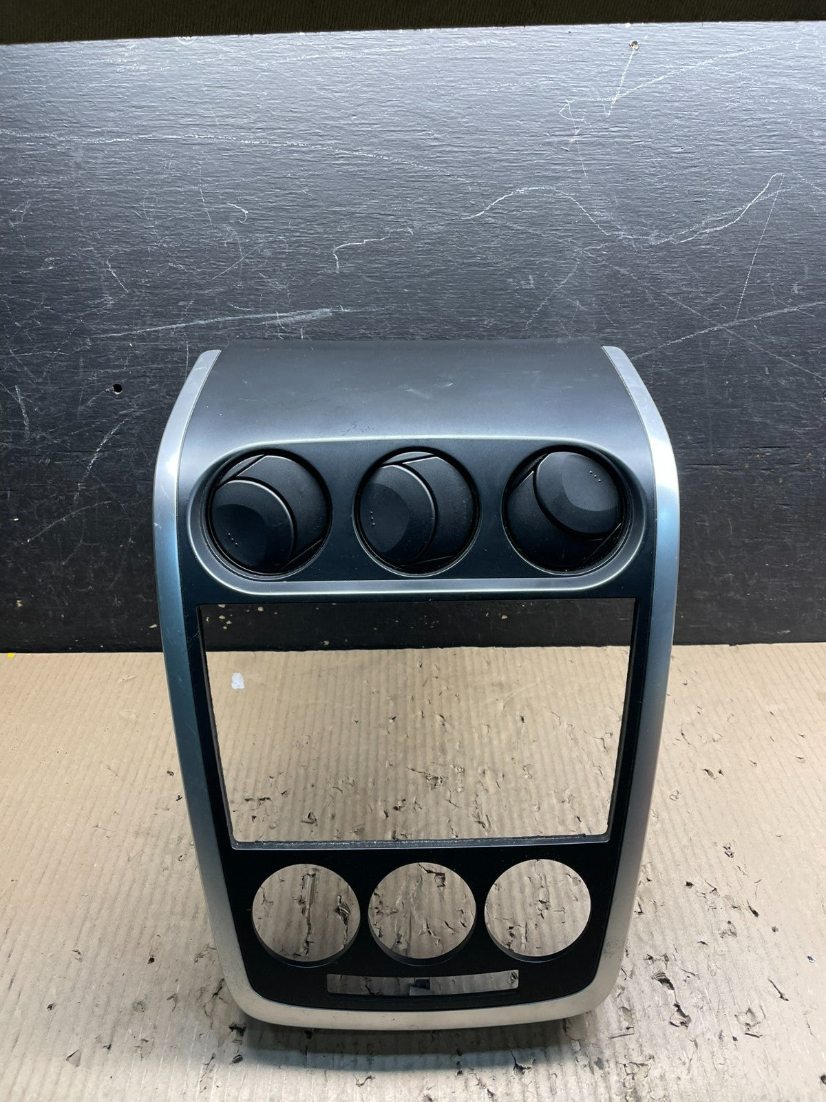 2007 - 2009 Mazda CX-7 Radio Dash TrimClimate Control  Bezel W/Vent  X0915 DG0