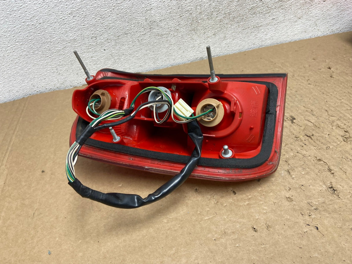 2001 2002 2003 Toyota Rav4 Right Passenger Rh Side Tail Light DEPO AF8300 LK5