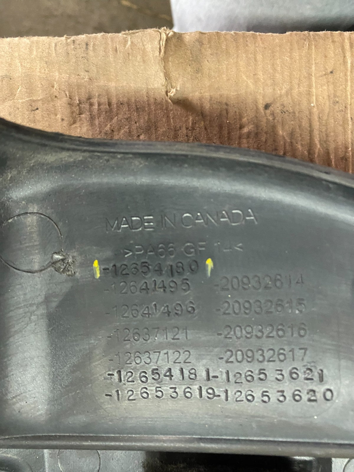 2010 to 2012 Chevrolet Equinox V6 VVT Plastic Engine Cover Shield t9473 DG8