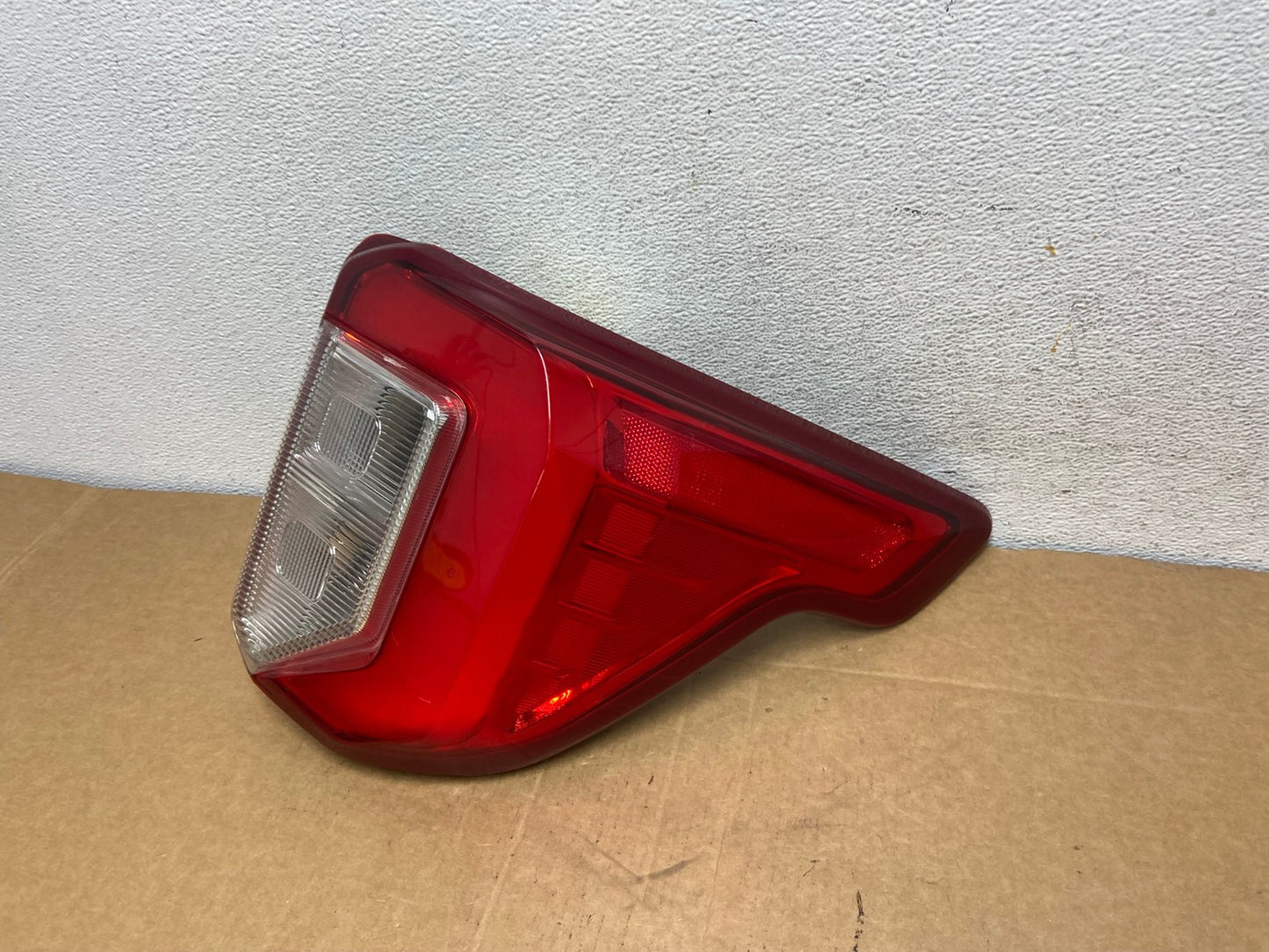 2020 2021 2022 2023 Ford Explorer Right Passenger Side Tail light AD5400 LK1