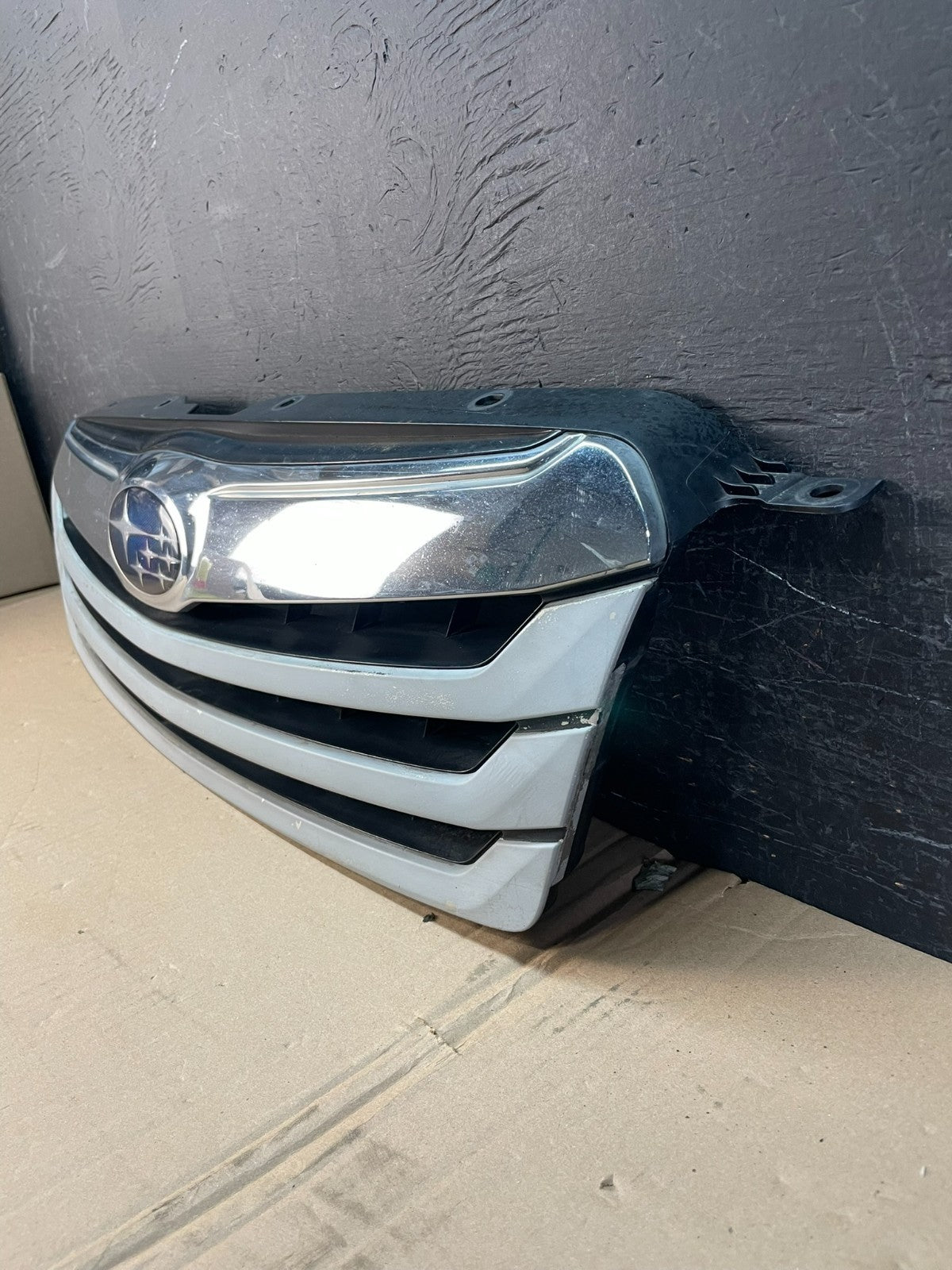 2010 to 2012 Subaru Legacy Outback Wagon Front Grill Grille AD8402 DG1