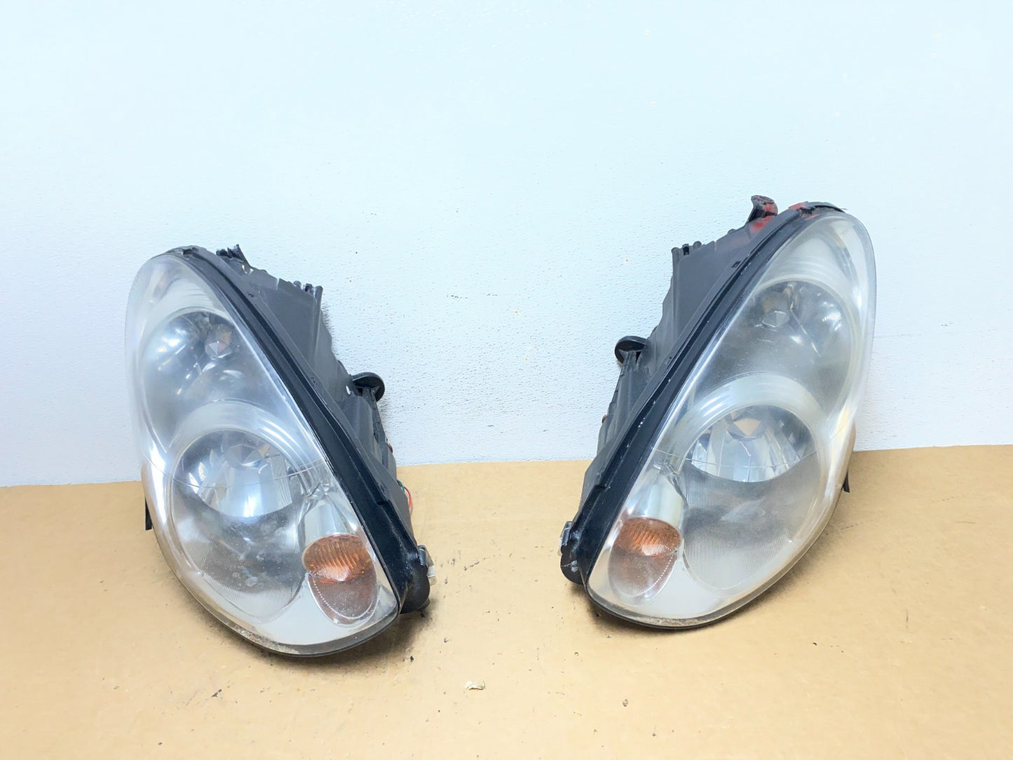 2005-2006 Infiniti G35 Left+Right Halogen Headlights Sedan AD5221 DW0