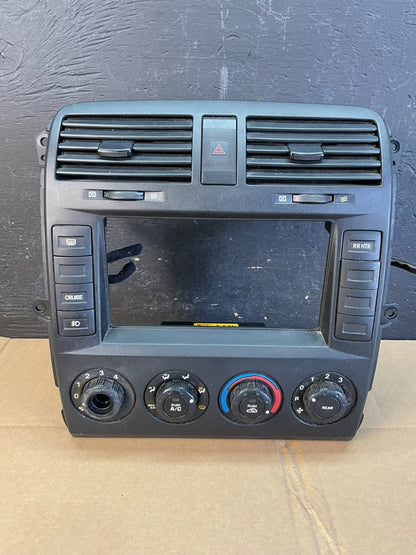 2002-2005 Kia Sedona A/C Heater Climate Control Radio Bezel Trim ac5253 DG0