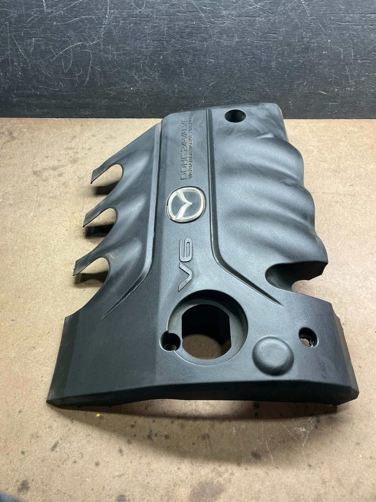 2003 to 2008 Mazda 6 3.0L Engine Cover Top Lid Cover OEM L41512