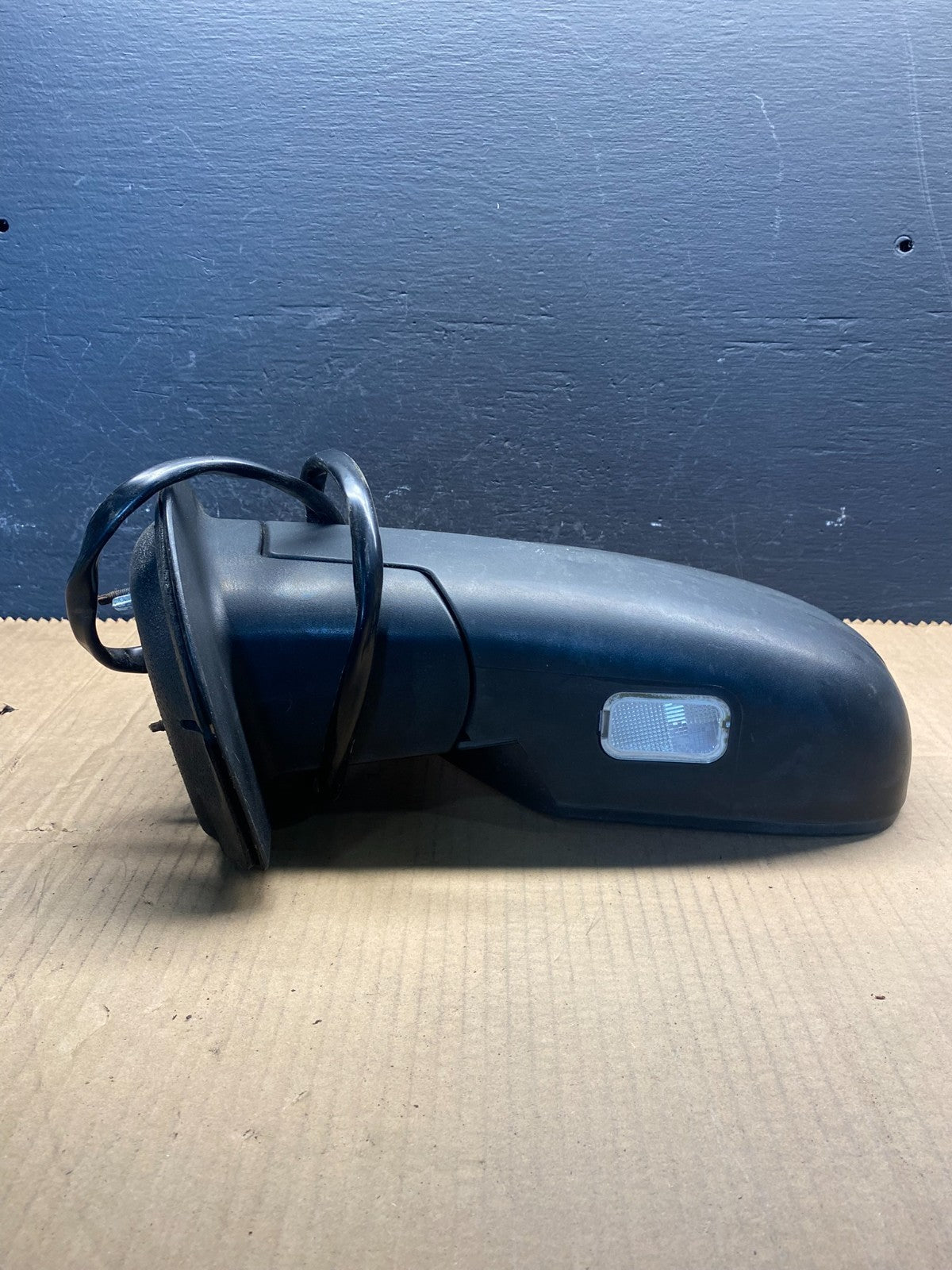 2010-2013 Chevrolet Tahoe Silverado Suburban Left Door Mirror AC7862 DG2