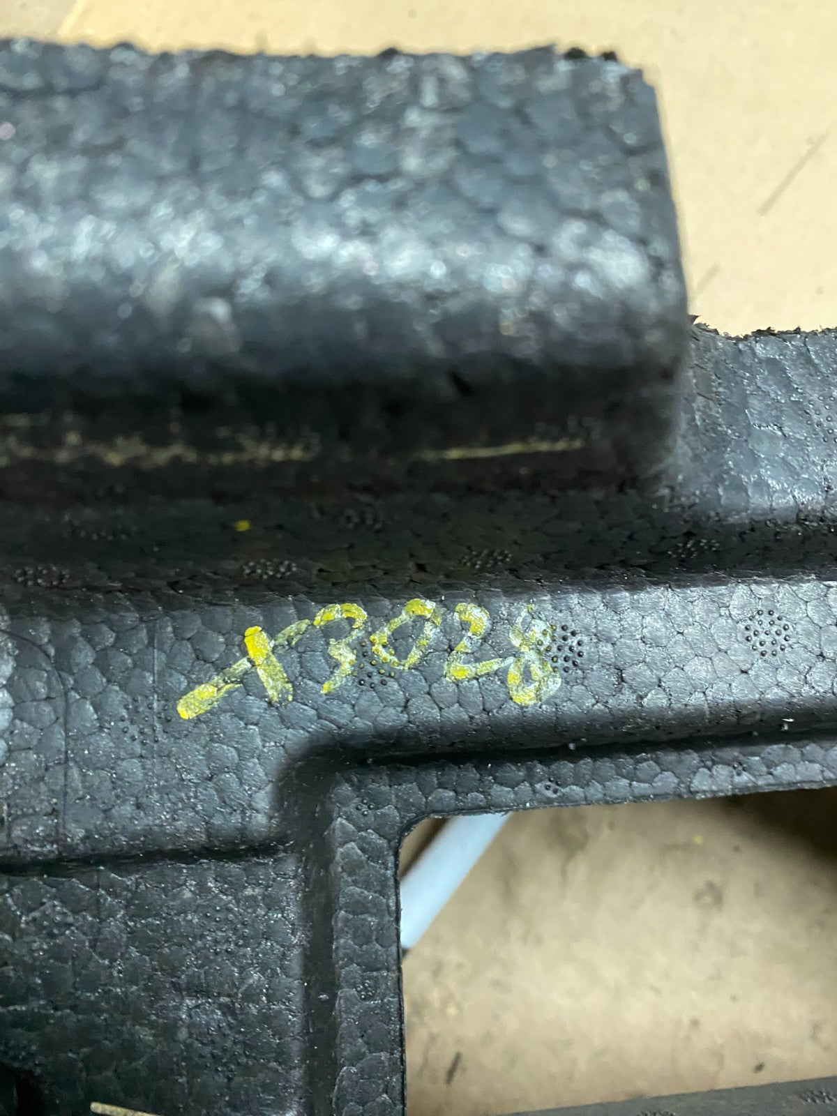 2010-2012 Cadillac SRX Front Upper Absorber Impact Oem X3028 DG7
