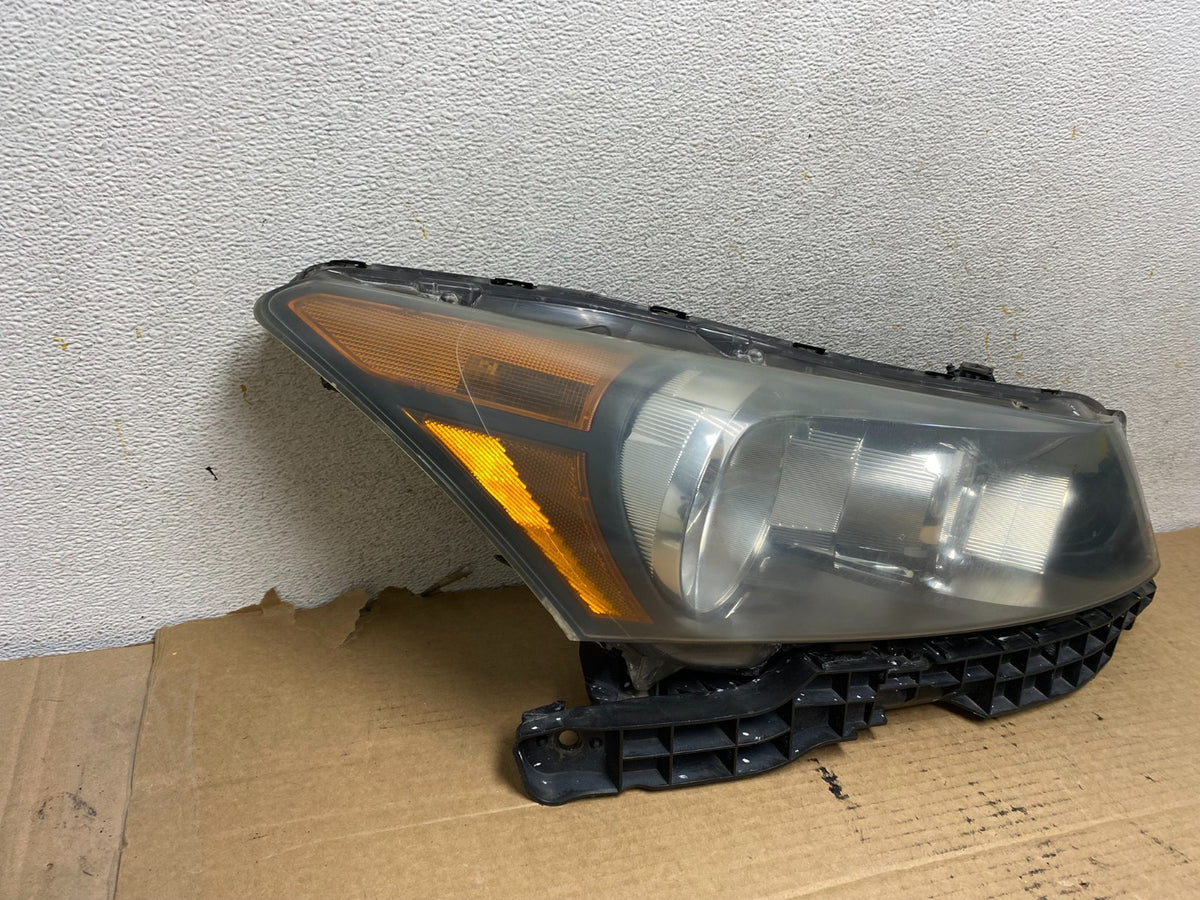 2008 to 2012 Honda Accord Sedan Right Passenger RH Headlight AH4048 DW1