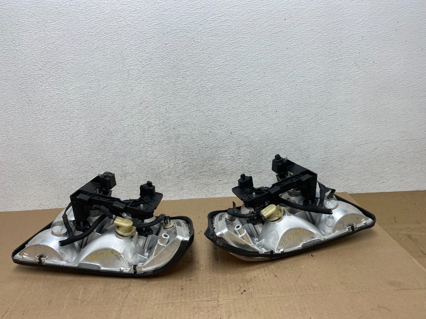 1998-2005 Blazer S10 GMC Jimmy Left+Right Set Headlight AE6764 DG4