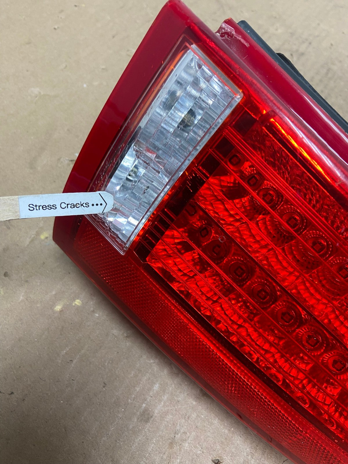 2006 to 2011 Cadillac DTS Right Passenger Rh Side LED Tail light Oem AB6636 LK4