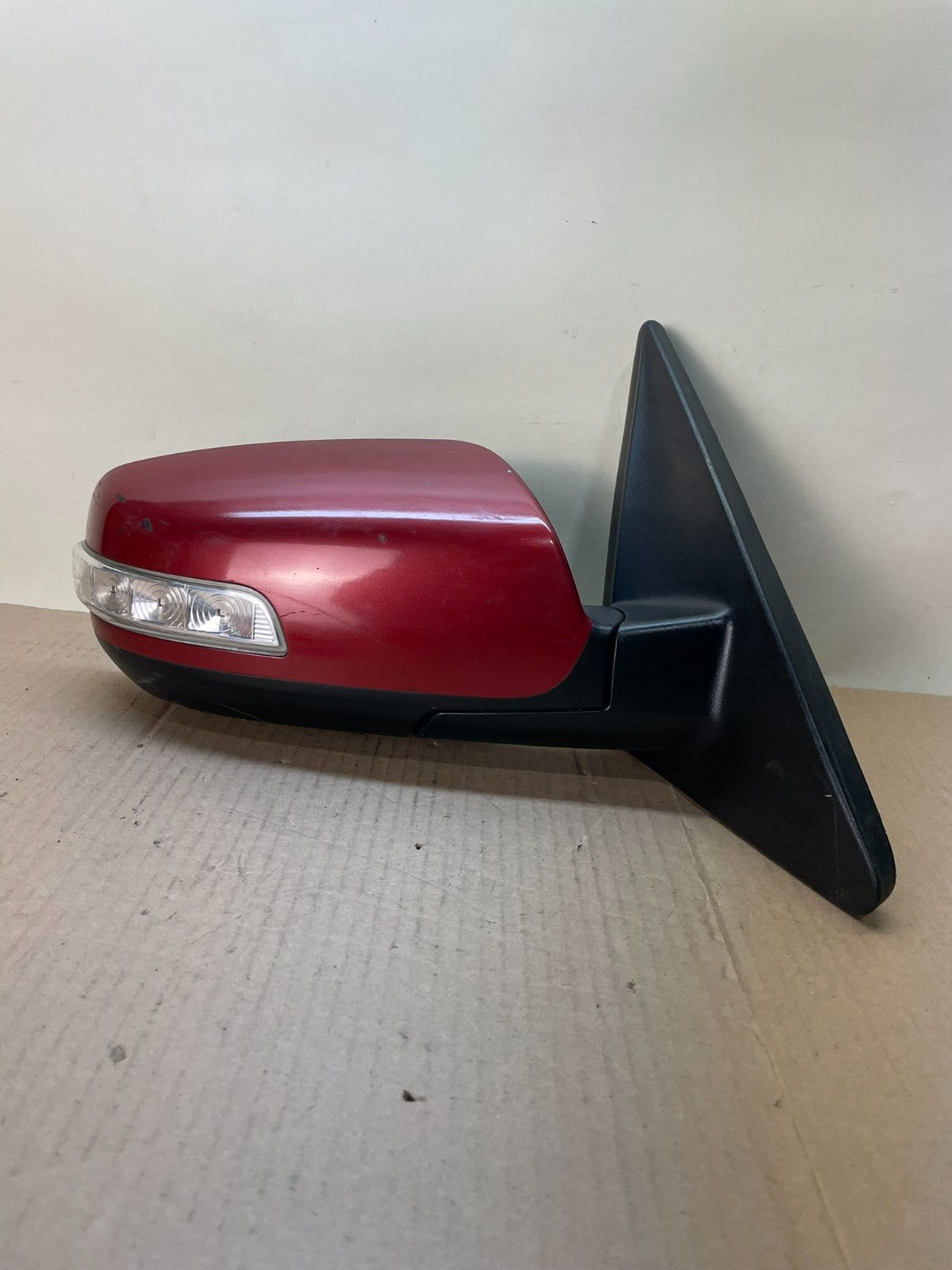 2011 to 2015 Kia Sorento Right Passenger Door Mirror Turn Signal AJ0752 DG0