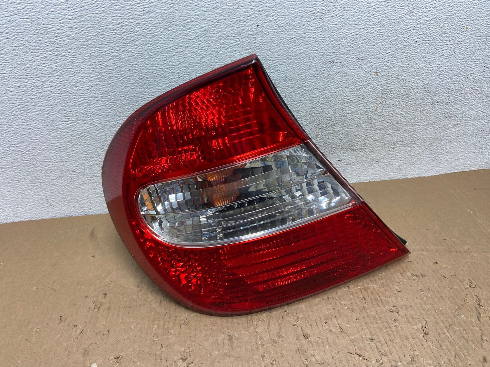 2002 2003 2004 Toyota Camry Left Driver LH Side Tail Light AD8778 LK0
