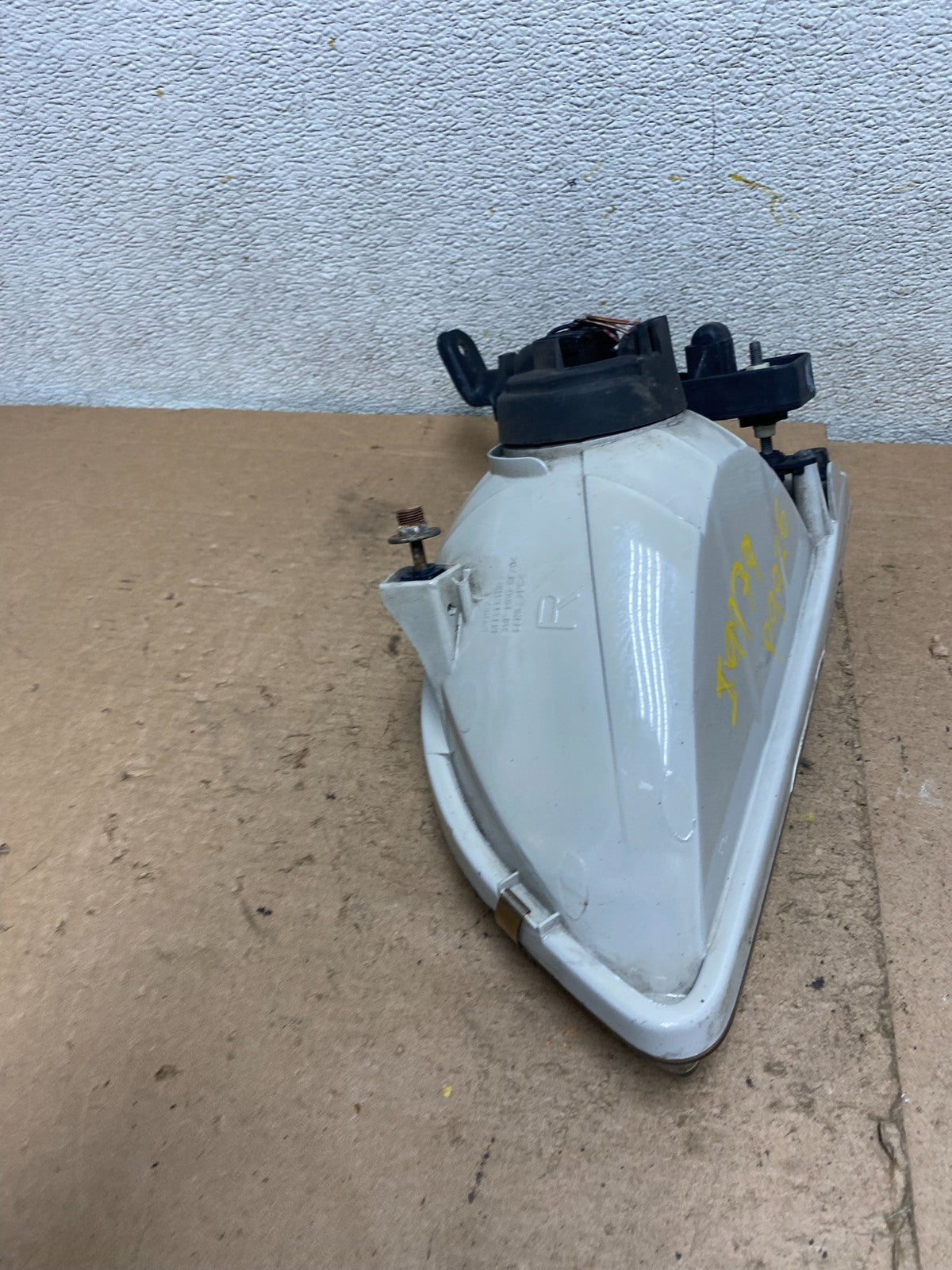 2001 2002 2003 Toyota Sienna Right Passenger Rh Side Headlight Halogen P9926 DW9