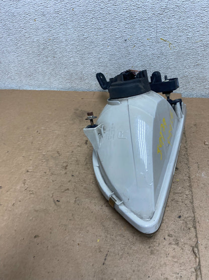 2001 2002 2003 Toyota Sienna Right Passenger Rh Side Headlight Halogen P9926 DW9