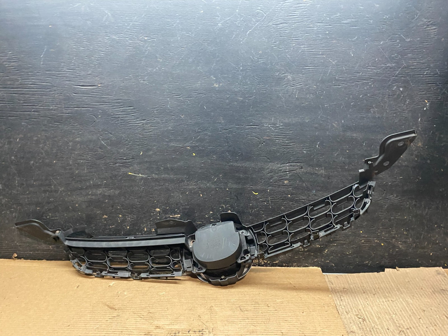 2007 to 2009 Mazda CX-7 Front Bumper Upper Grill Grille OEM V9386 DG6