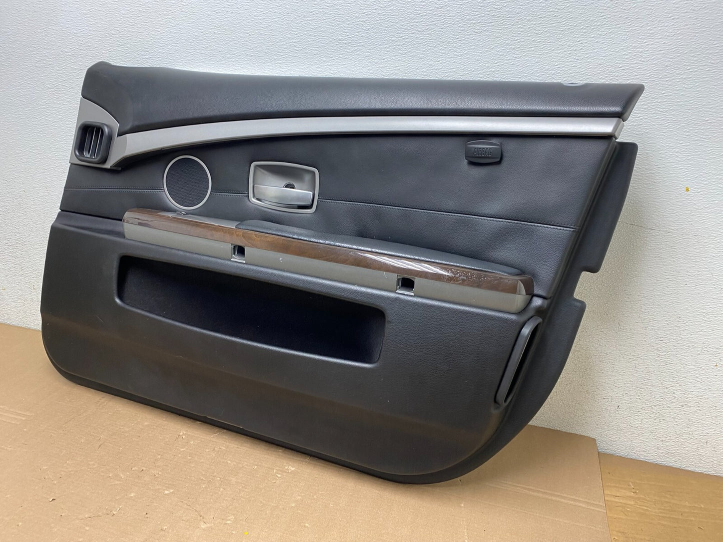 2006 to 2008 BMW 750i Front Right Passenger RH Door Trim Panel n7633 DG1