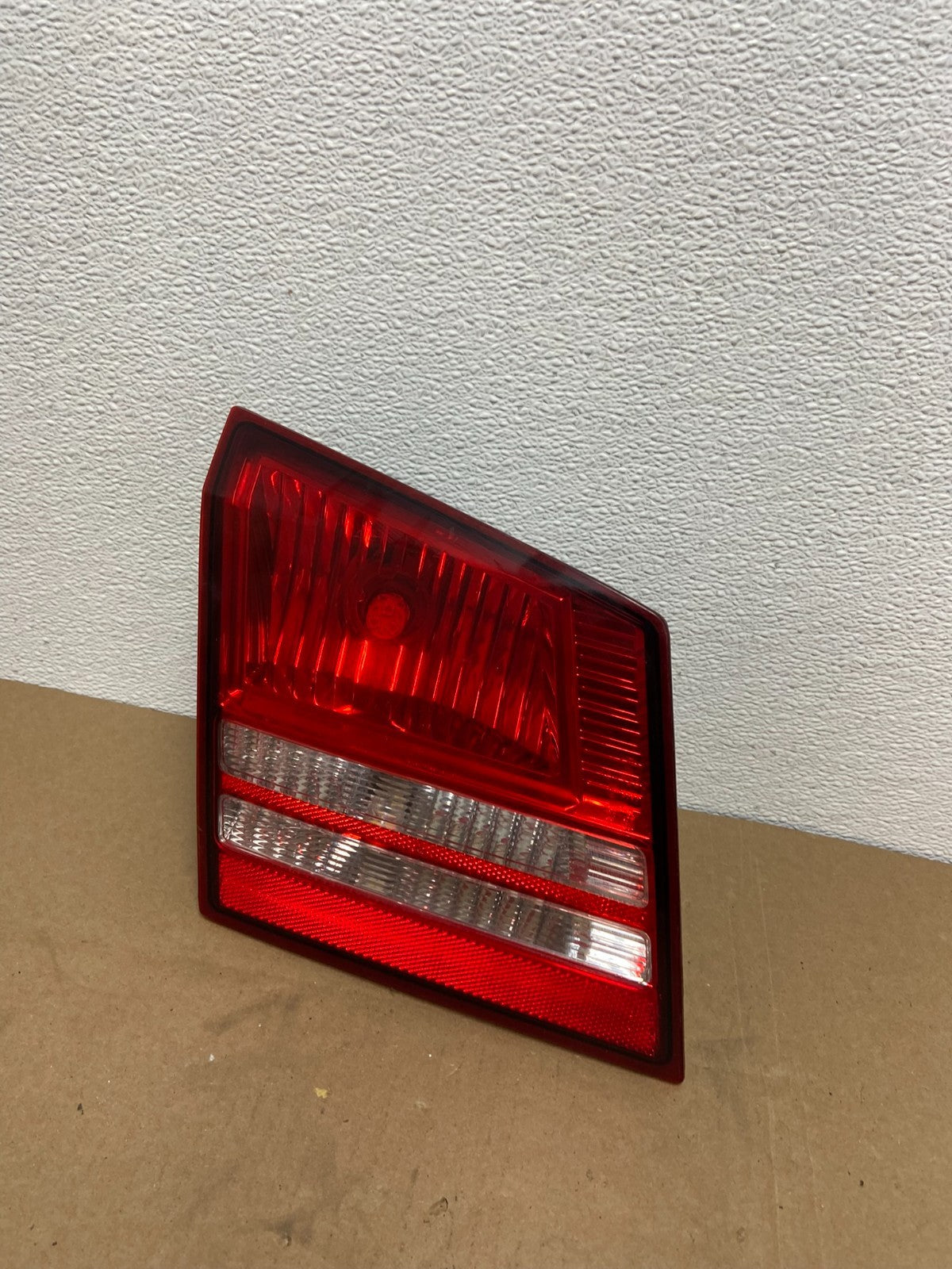 2009 2010 2011 Dodge Journey Left Driver Inner Trunk Lid Tail Light AB6338 DW0