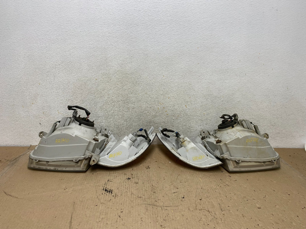 2005-2007 Toyota Sequoia Left+Right Side Halogen Headlights DEPO AH7710 DG7