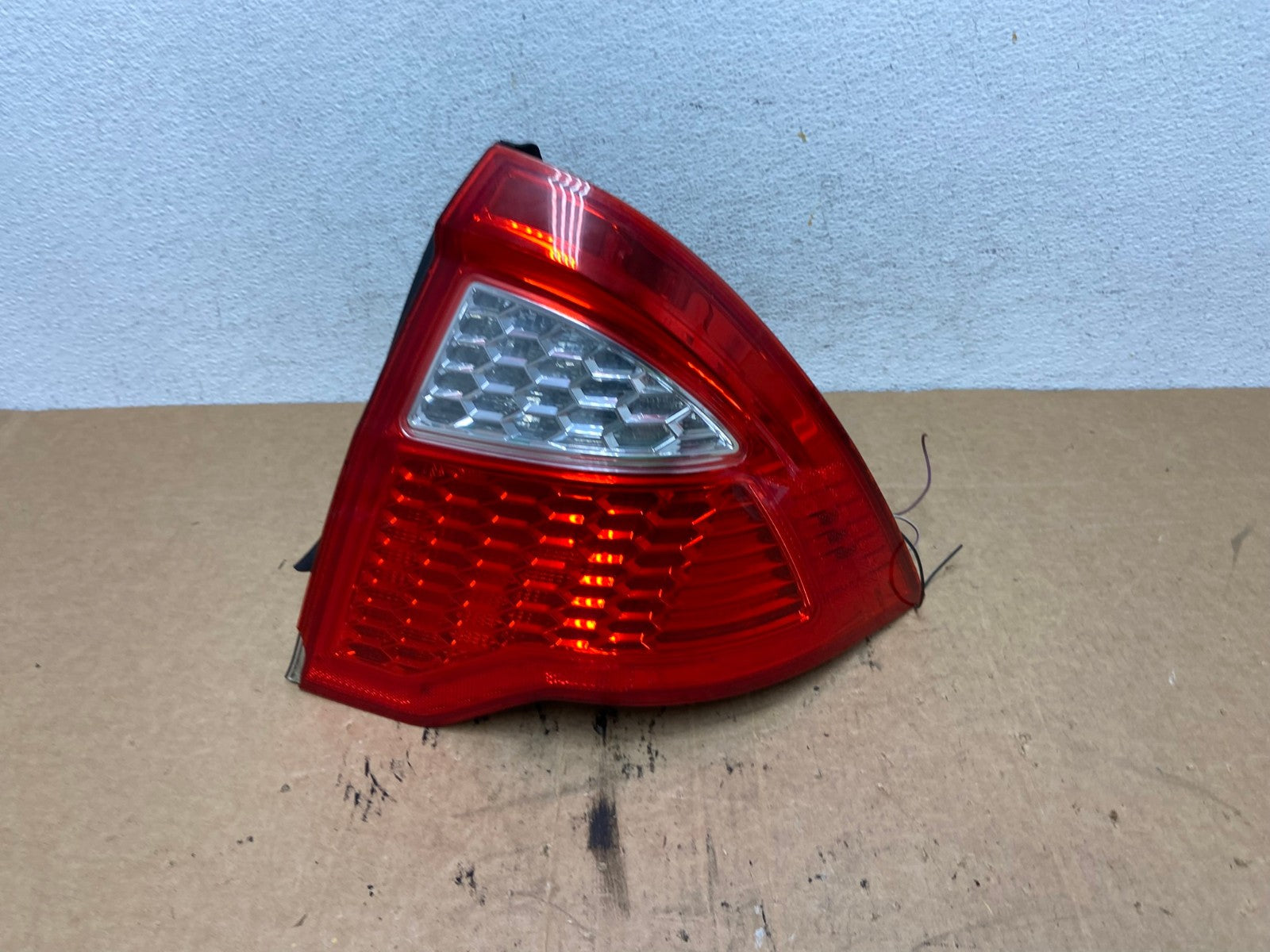 2010 2011 2012 Ford Fusion Right Passenger Side Tail Light AD6380 LK0