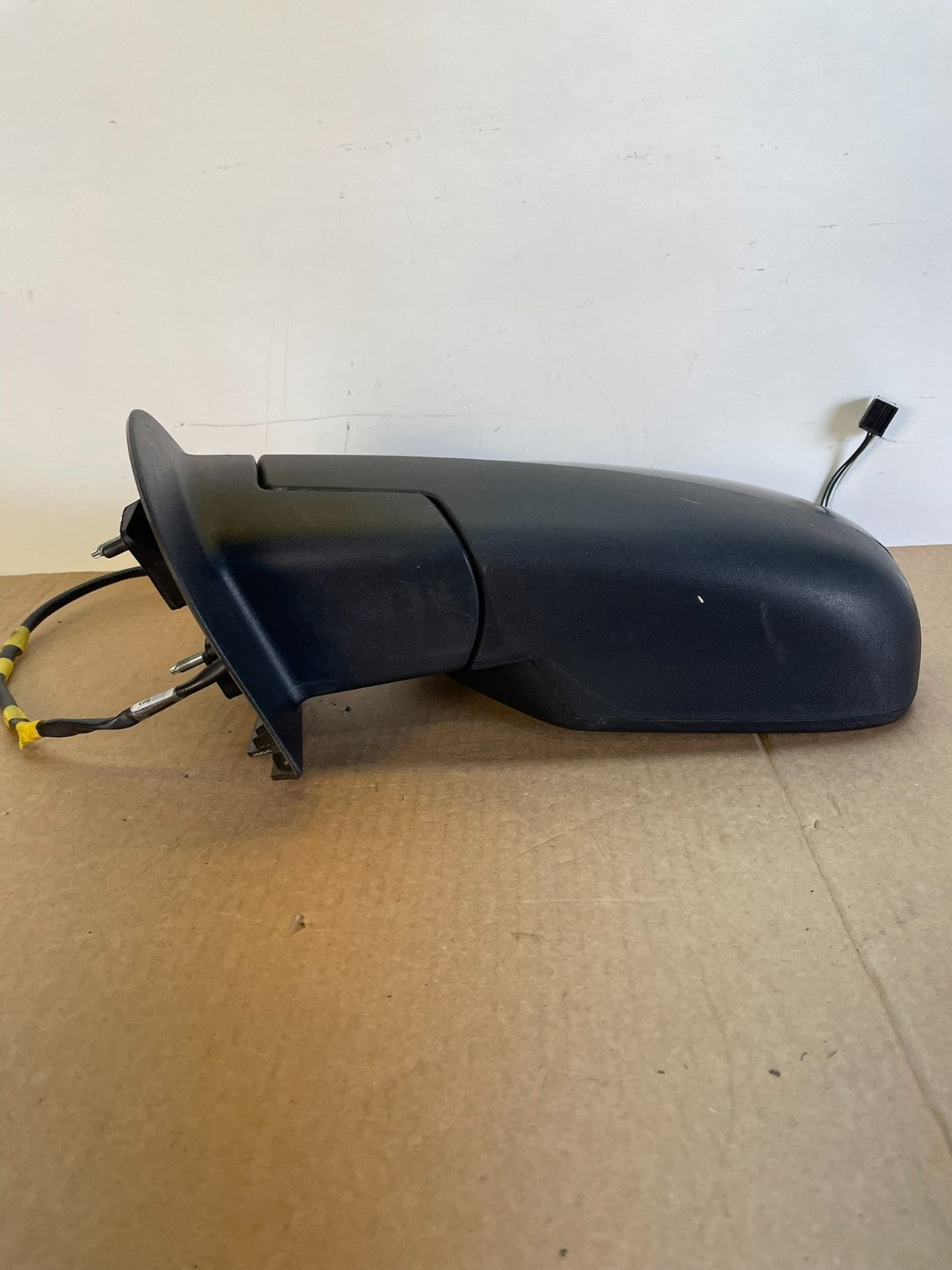 2007 to 2013 Chevrolet Tahoe Silverado Suburban Left Driver Mirror ah6124 DG3