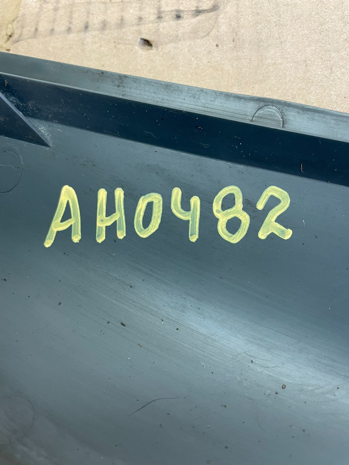 1996 to 2002 Chevrolet Express 3rd Third Brake Light Trim Spoiler AH0482 DG6
