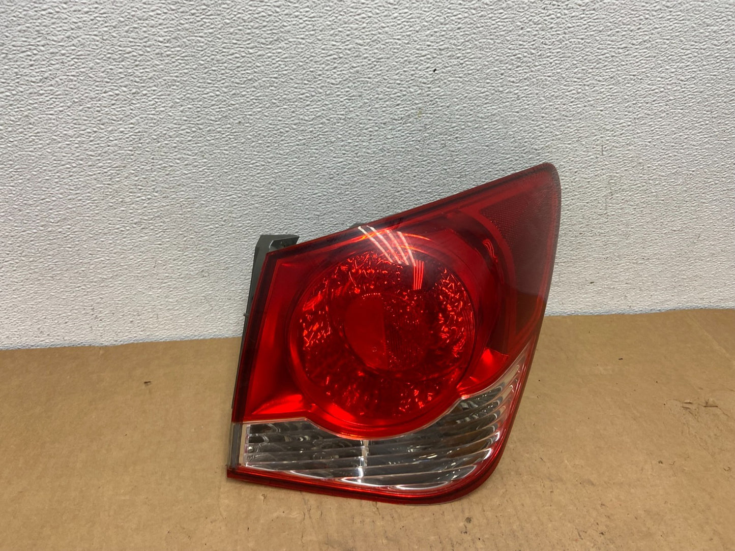 2011 2012 2013 2014 Chevrolet Cruze Right Passinger RH Side Tail Light AC8511 DW0