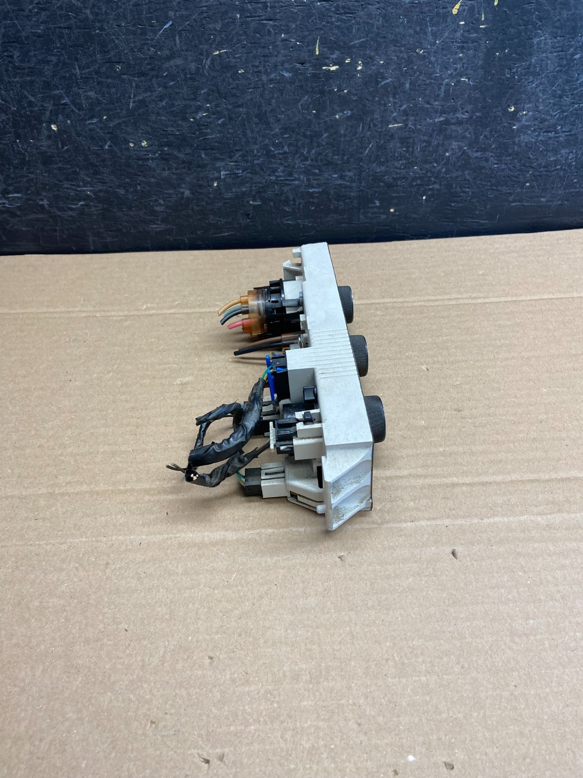 2008-2010 Chevrolet Express 1500 2500 3500 Climate Control Panel AG5014 DG1