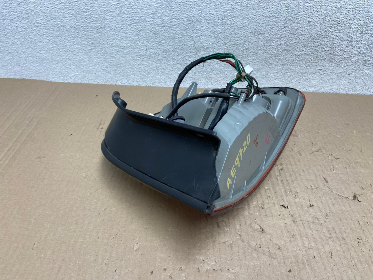 2001 - 2004 Hyundai Santa Fe Left Driver LH Side Tail Light AE9720 LK4