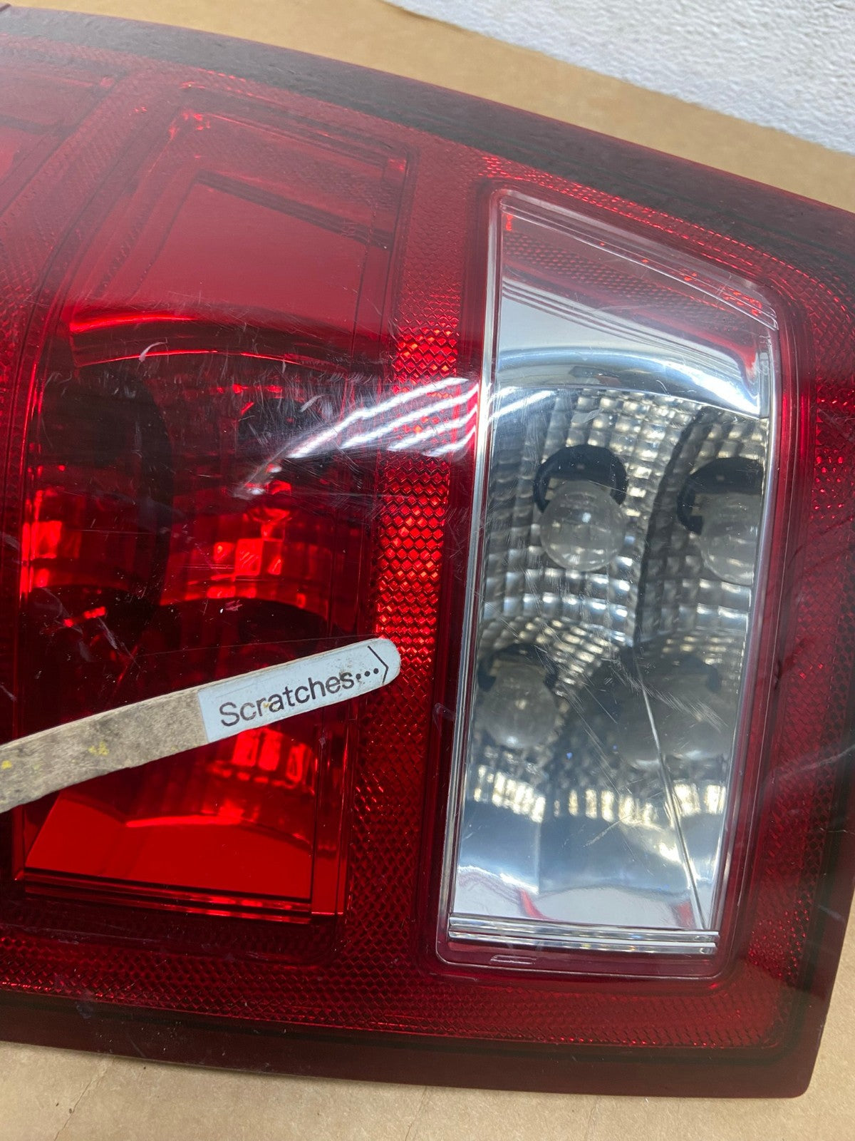 2005 - 2006 Jeep Grand Cherokee Right Passenger Rh Tail Light AD4425 LK3