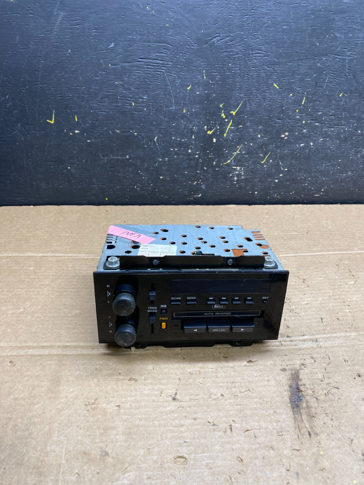 1989 1993 Oldsmobile Vintage AM/FM Radio 16129923 OEM W9508 DG0