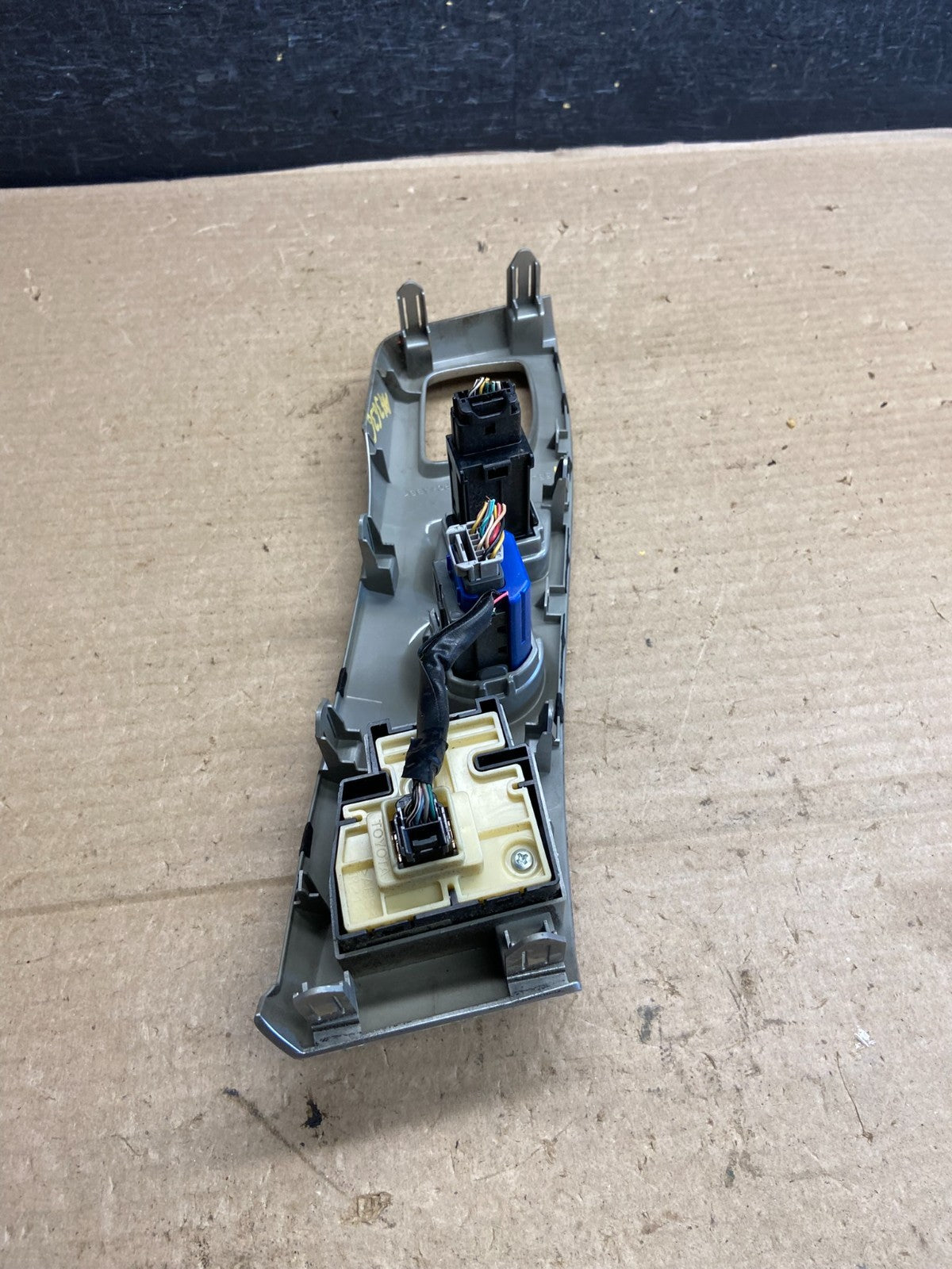 2012-2016 Toyota Prius V Shifter Bezel Trim Parking Push Start AH3636 DG6
