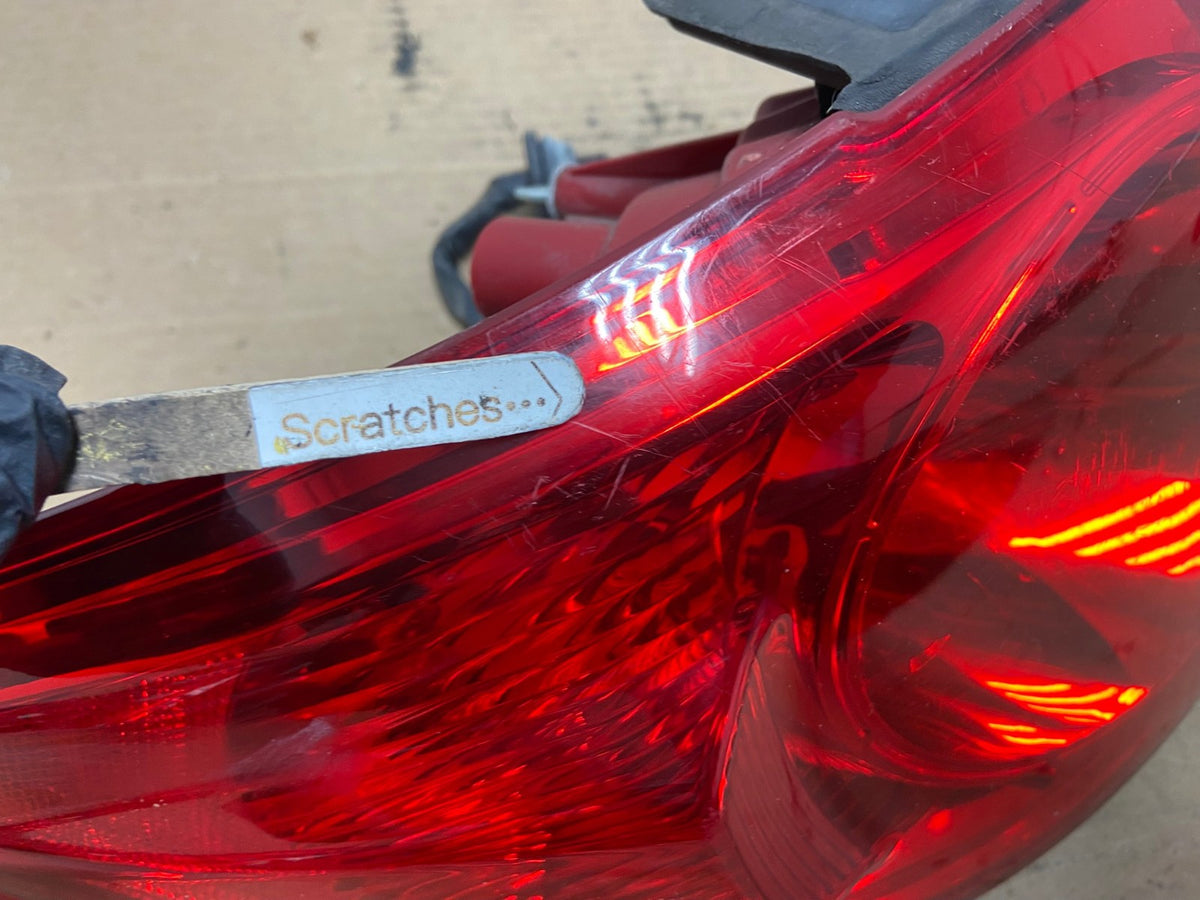 2007 - 2009 Hyundai Santa Fe Left Driver LH Side Tail Light AH4166 LK3