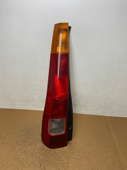 2002 2003 2004 Honda Crv Cr-v Left Driver Lh Tail Light AE1531 LK0