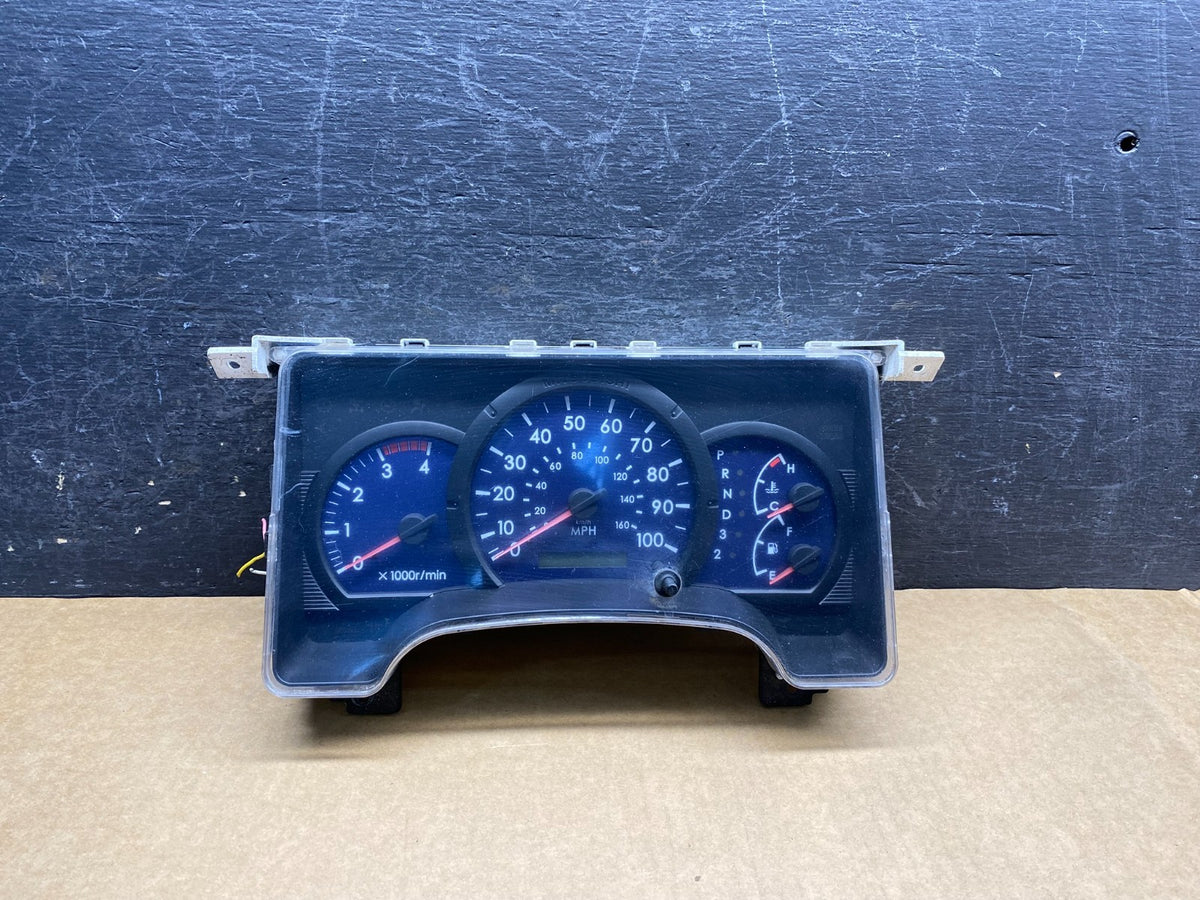 2008 to 2010 Mitsubishi Fuso Speedometer Cluster Gauge 157530-4830 AH7161 DG0