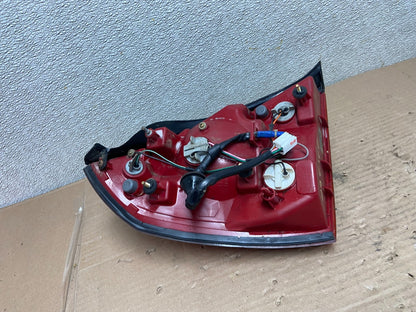 2004 2005 2006 Hyundai Elantra Sedan Right Passenger Tail Light OEM AA9369 LK6