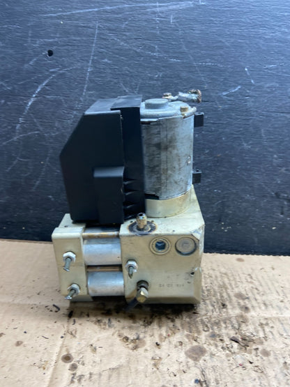 1992 to 1995 Mercedes S320 S500 S600  ABS Anti Lock Brake Pump Module Q6129 DG1