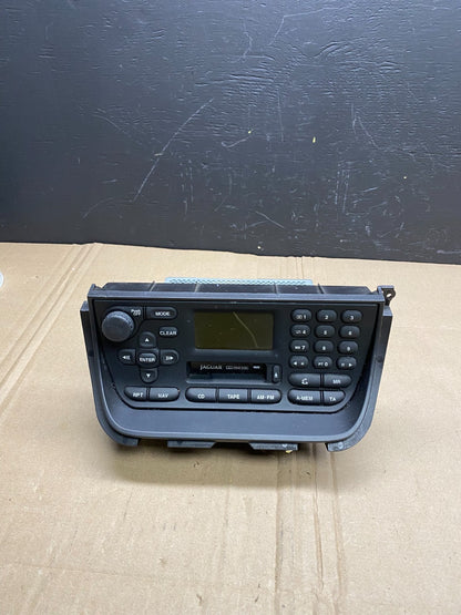 1998 to 2003 Jaguar XJ8 Vanden Plas Casette Radio AM/FM Tape Dash AB8730 DG0