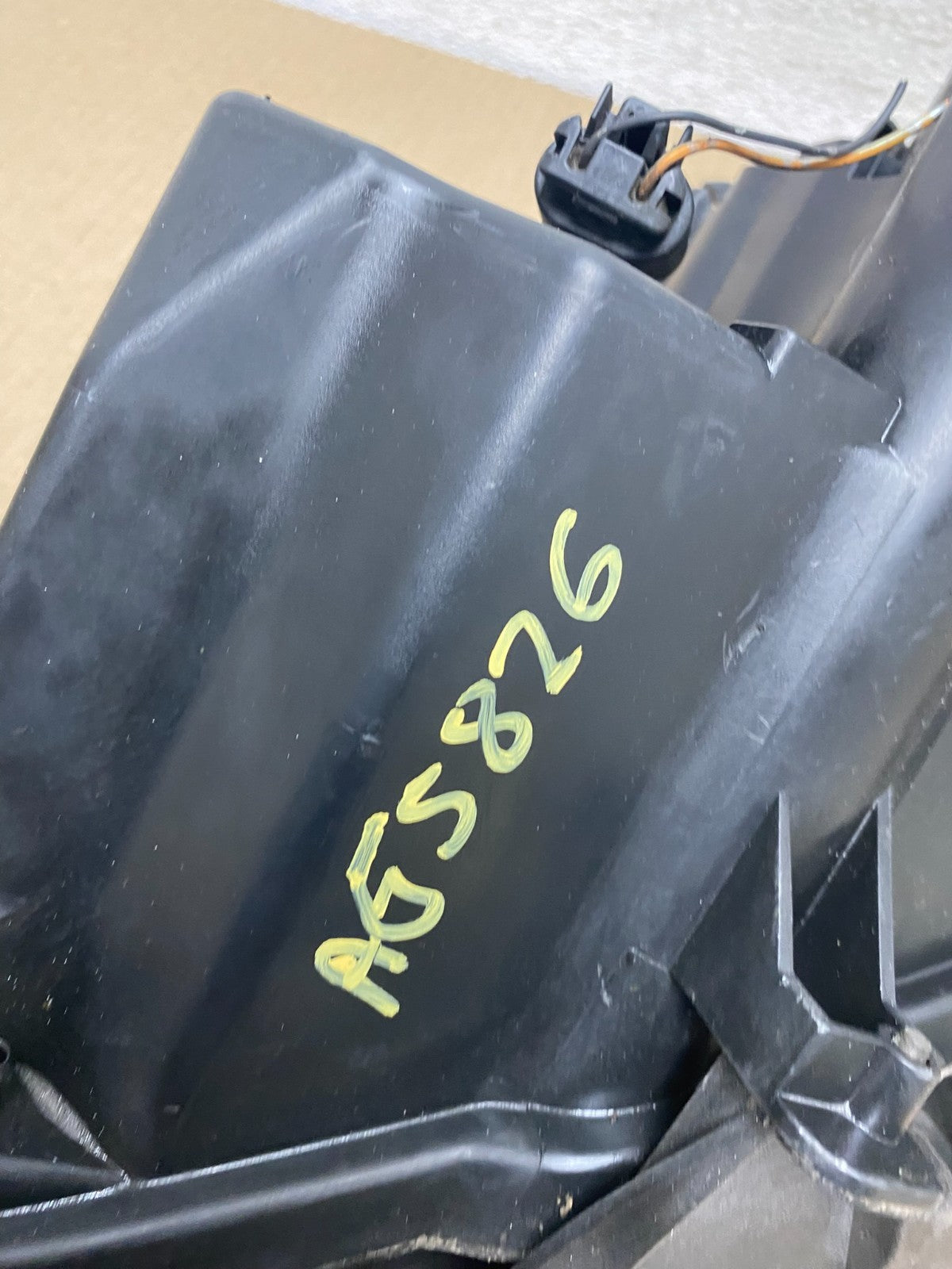2004 to 2009 Mazda 3 Hatchback Right Passenger Rh Side Headlight AG5826 DW9
