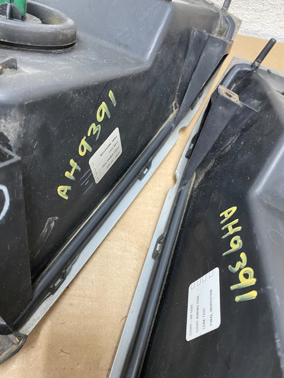 2005 to 2007 Dodge Dakota Left+Right Halogen Headlights AH9391 DW11