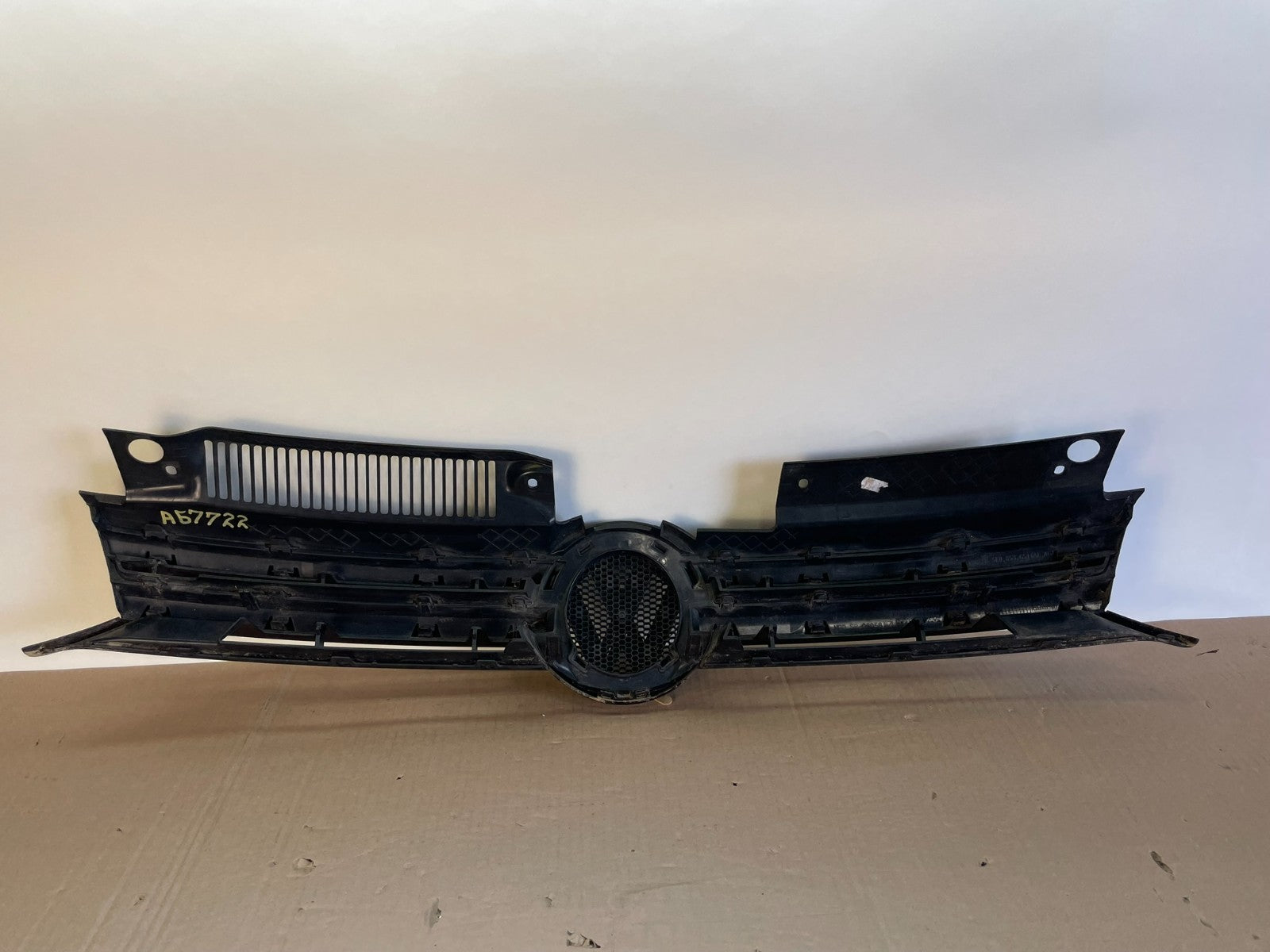 2010 to 2012 Volkswagen Golf /GTI MK6 Front Black Grille Grill AG7722 DG3