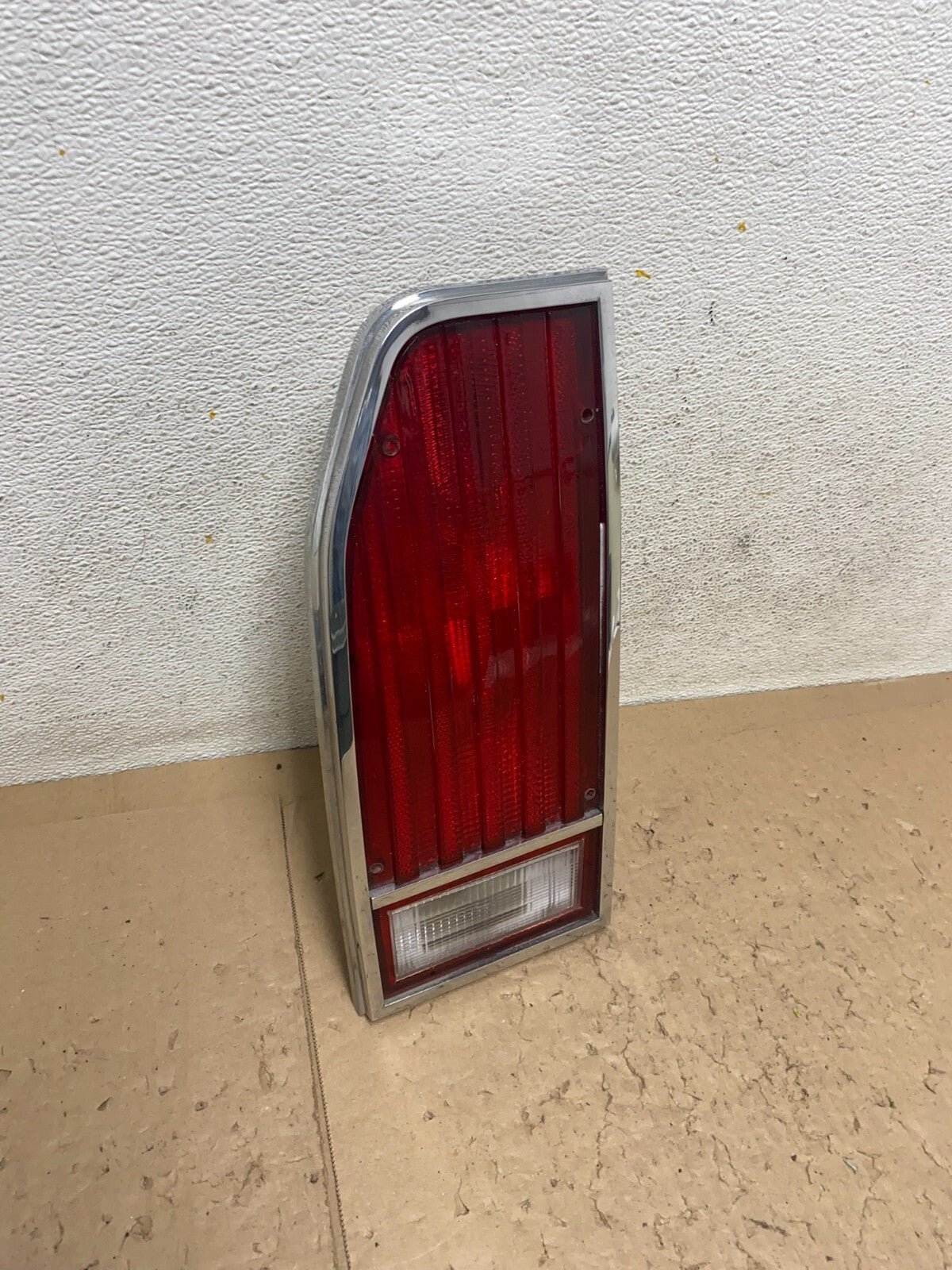 1979 to 1991 Ford LTD Station Wagon OEM Drivers Side Tail Light D01272