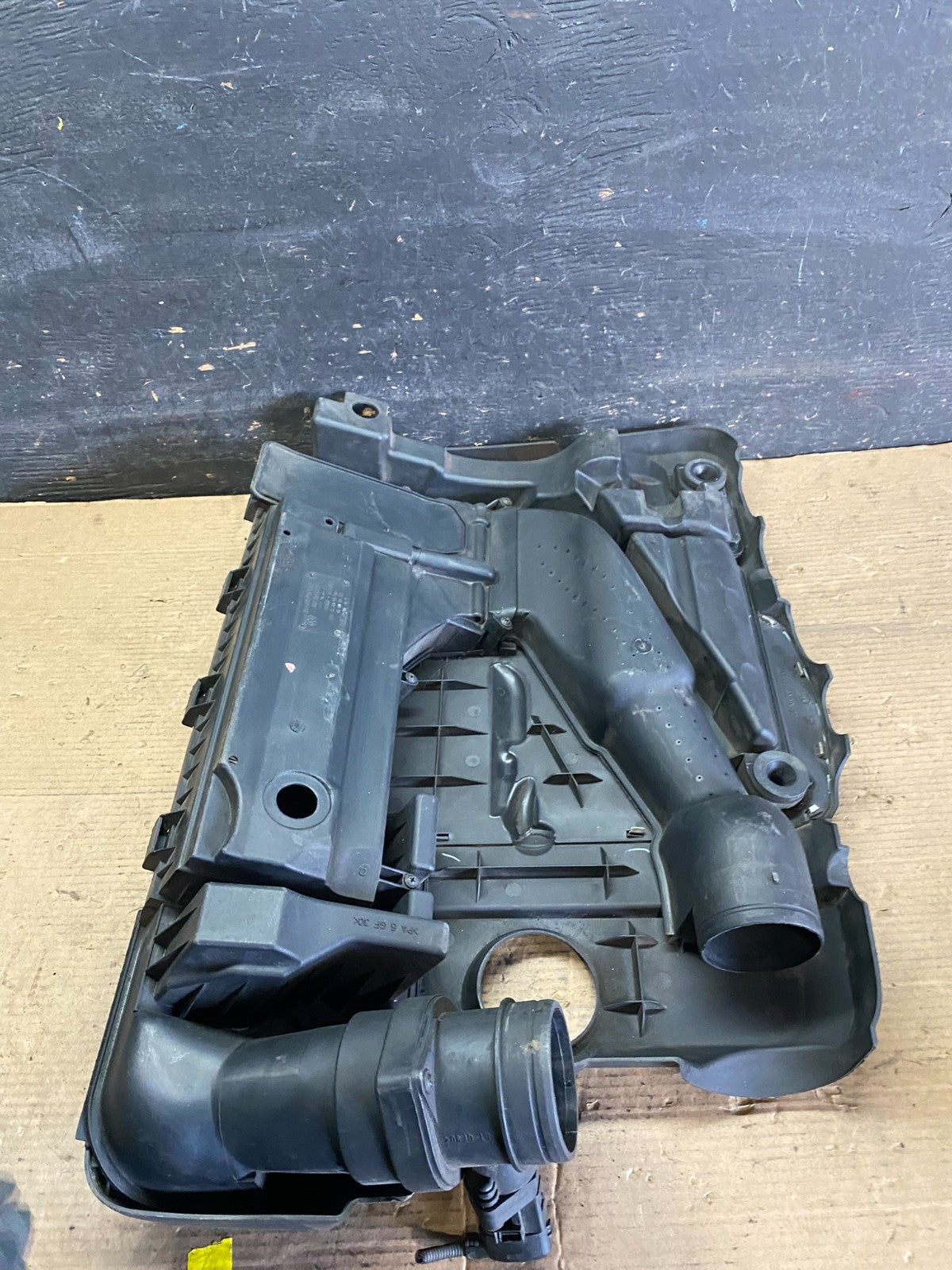 2005 to 2008 Volkswagen Jetta 2.5L Passat Jetta Engine Cover 07k129601 R5110 DG6