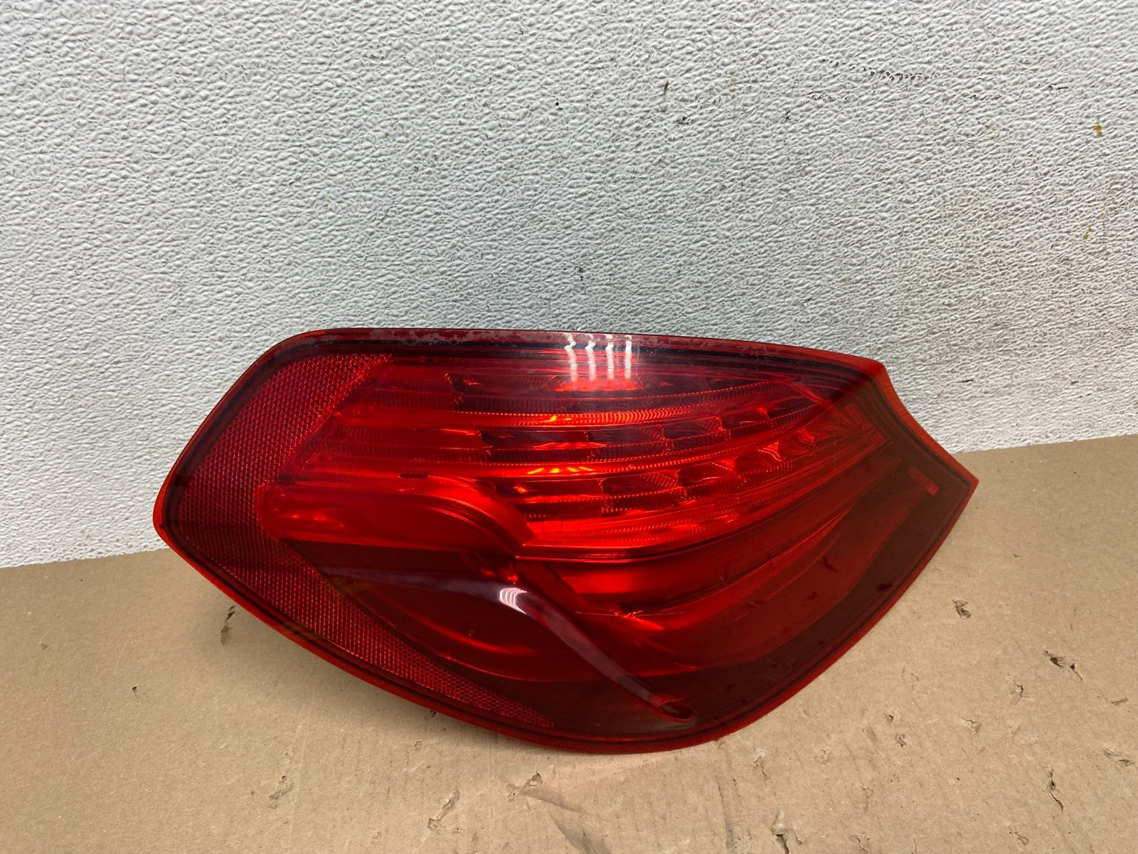 2012 - 2017 BMW F06 650i Left Driver LH Side Tail Light AE7359 DG0