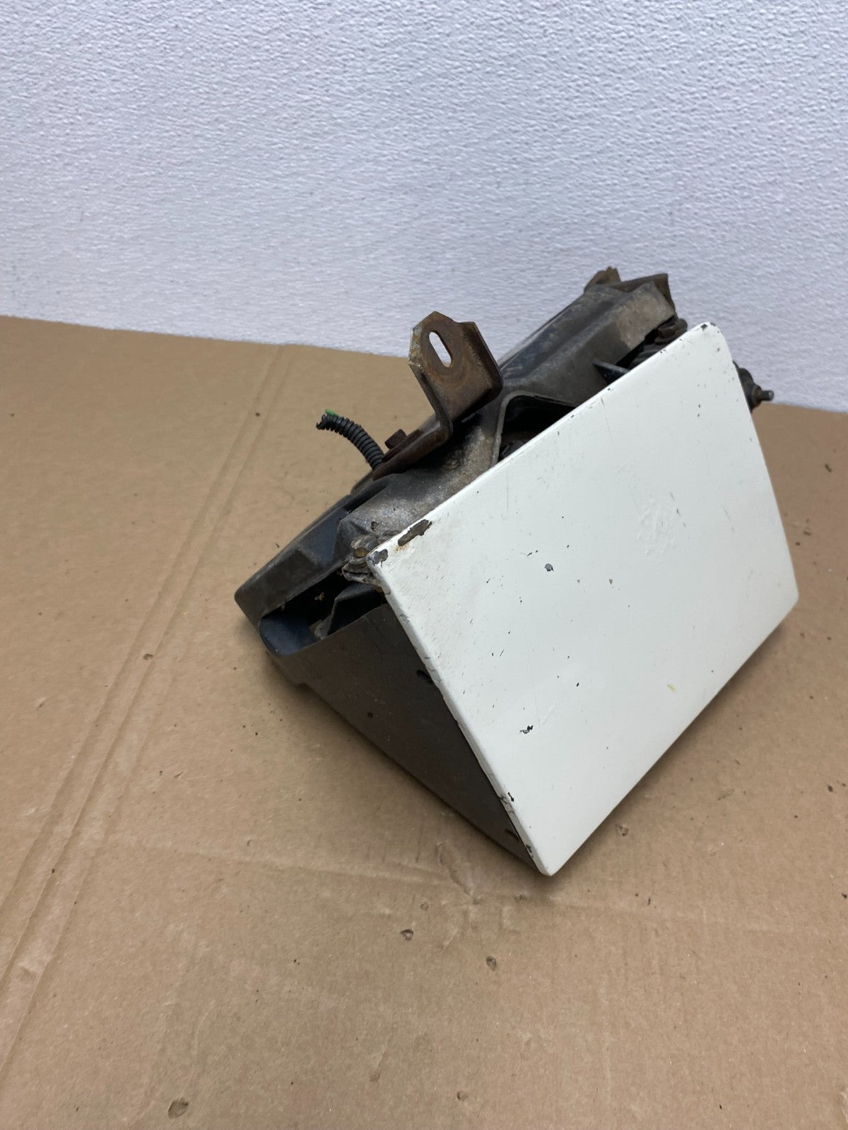 1982 - 1996 Pontiac Firebird Trans Am Right Passenger RH Side Headlight AB67884