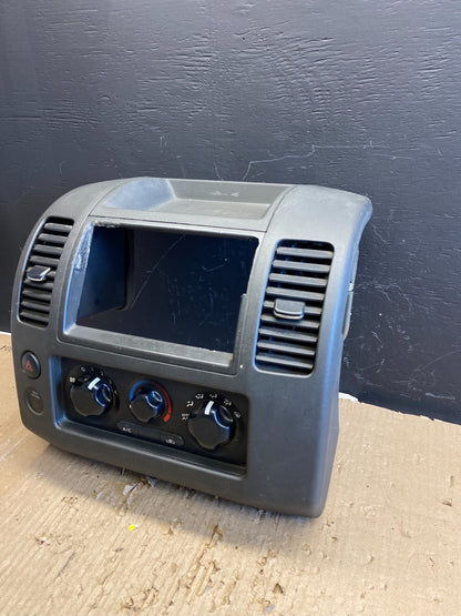 2005-2008 Nissan Xterra Radio A/C Heat Temperature Climate Control OEM AB5901 DG1