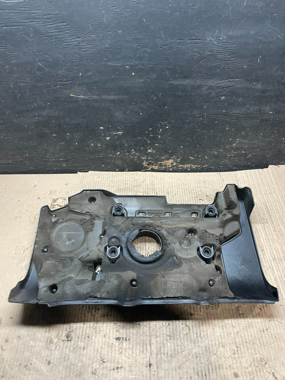 2007 to 2014 Volvo XC90 OEM 3.2L Upper Top Engine Motor Dust Cover Oem v4112 DG5