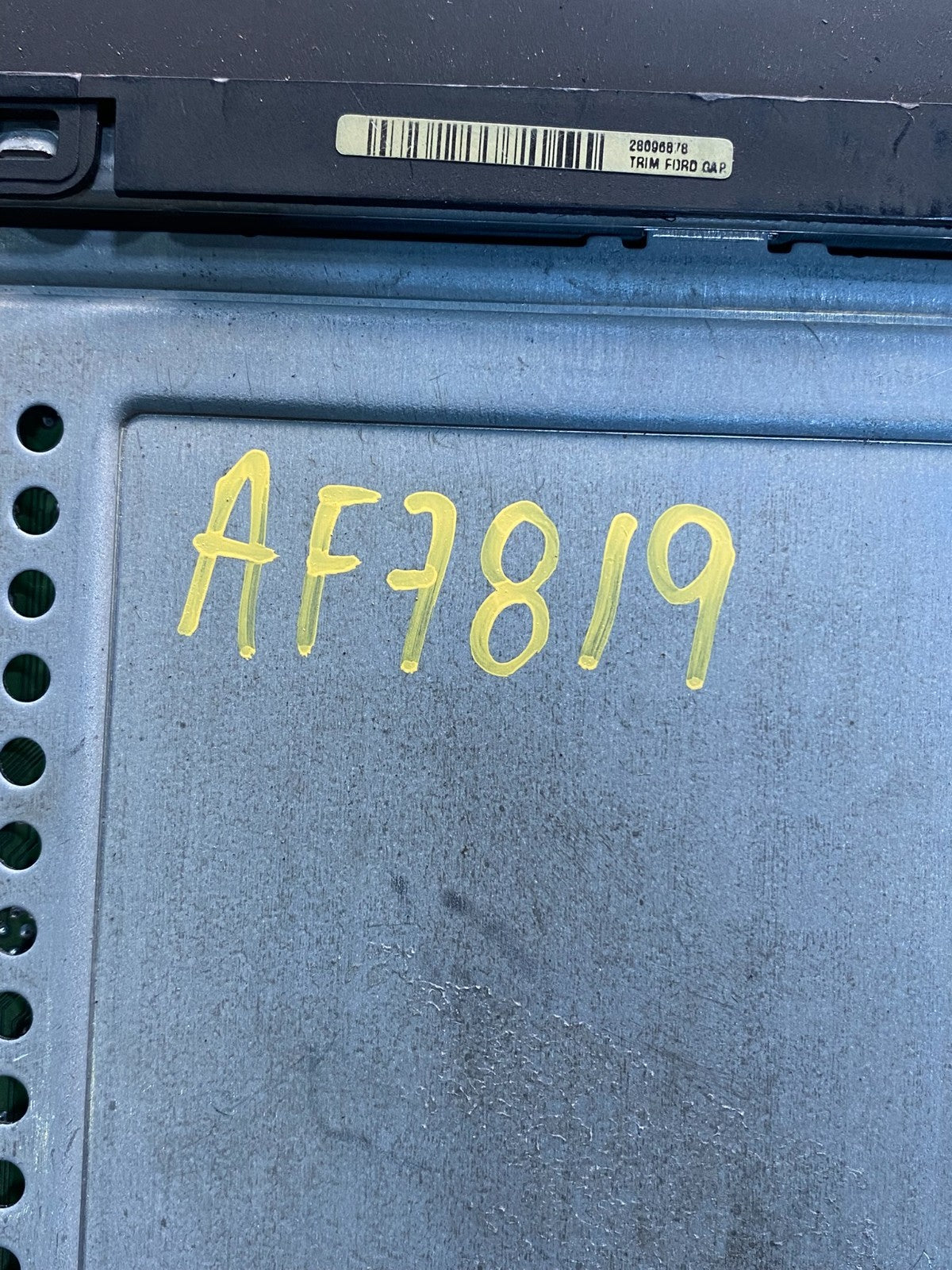 2008 - 2009 Ford Taurus Front Center Console Radio AM/FM CD Player af7819 DG7
