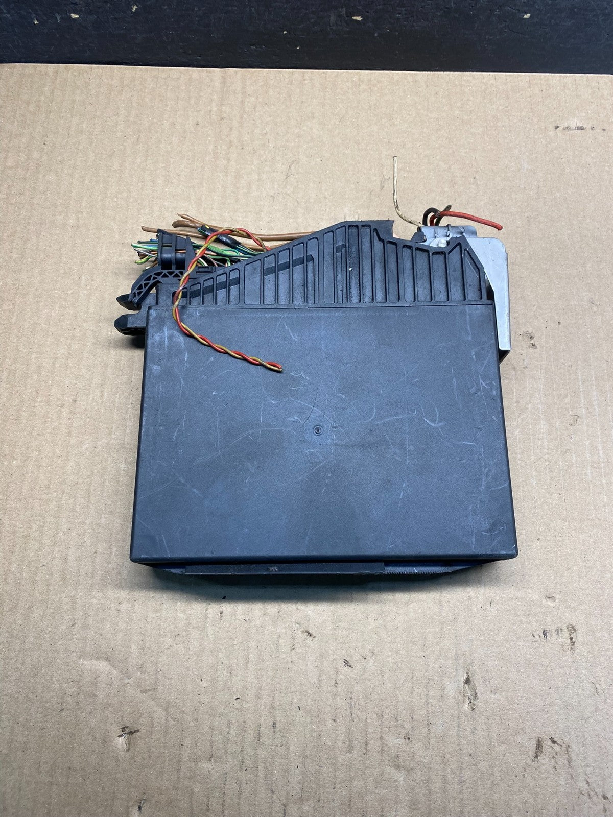 2004 - 2008 Chrysler Crossfire Body Control Module BCM ah1624 DG1
