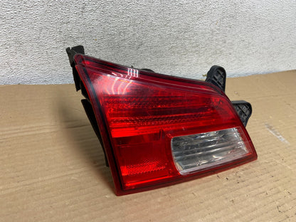2010-2014 Subaru Outback Left Driver Lh Side Inner Tail Light AG8963 DW1