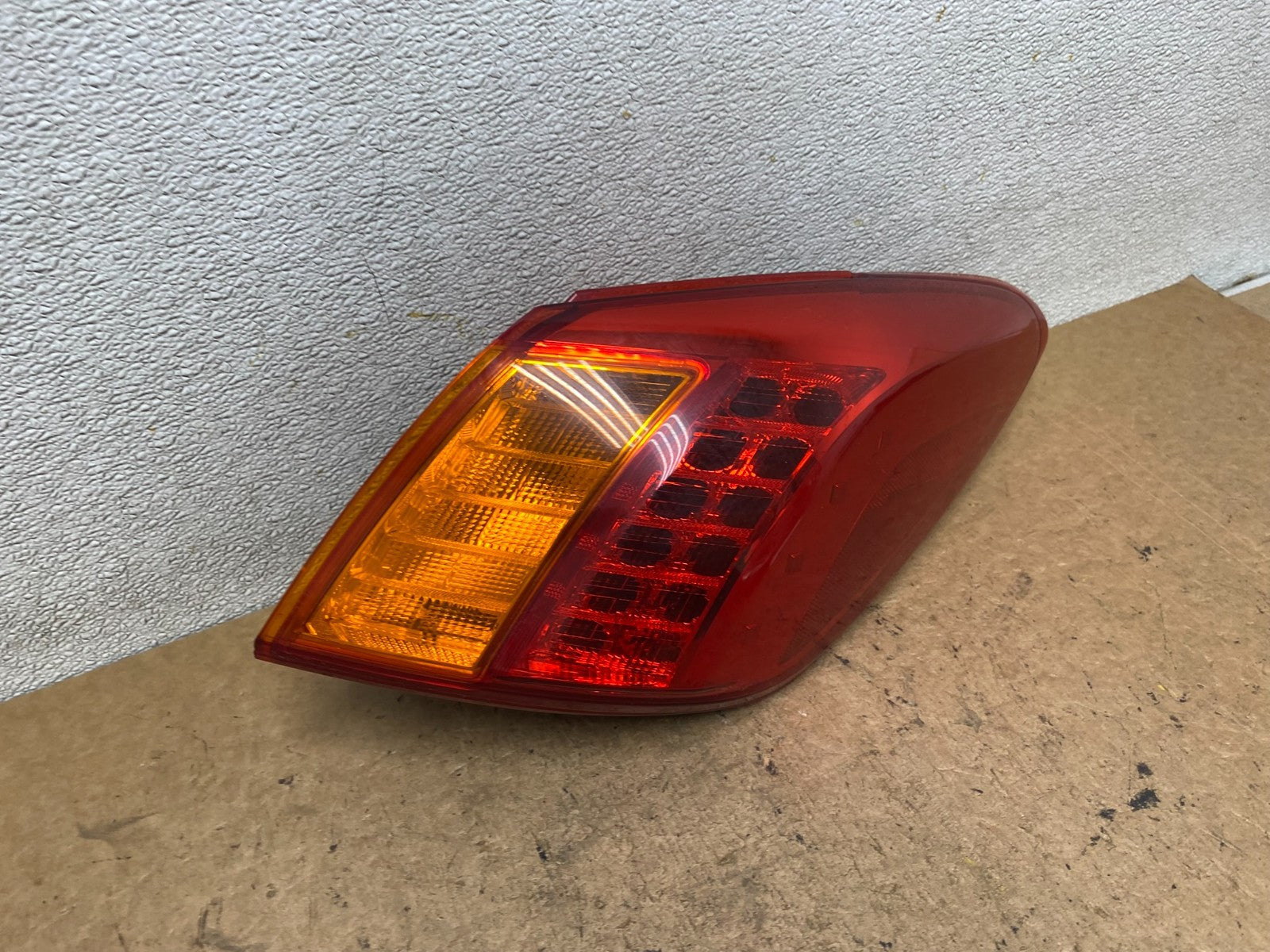 2009 2010 Nissan Murano Right Passenger Rh Side Tail Light T0743 DW2