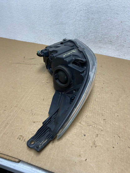 2015 to 2018 Ford Focus Left Driver LH Side Headlight AG0536 DW8